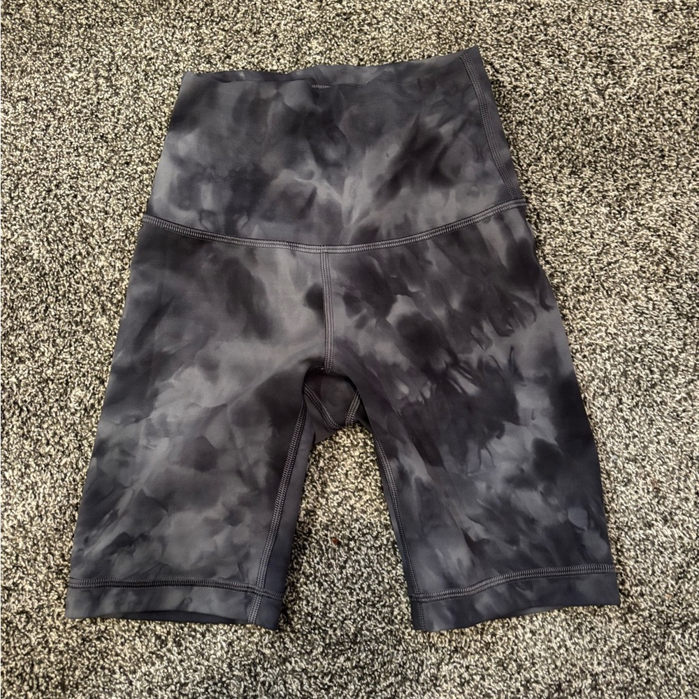 LULU LEMON HIGH RISE SHORTS - Picture 2 of 2